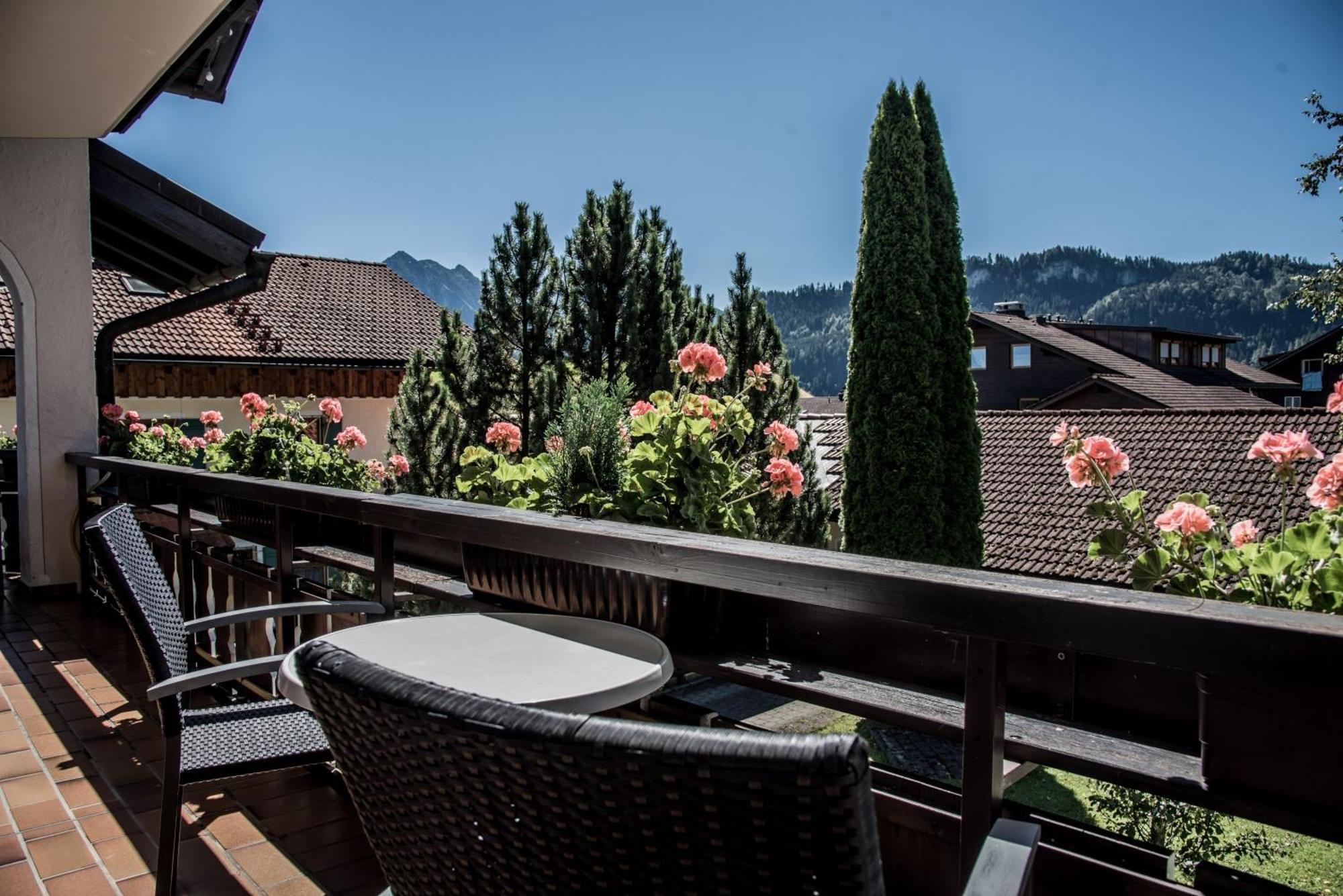 Haus Susanne - Top-Ferienwohnungen - Sommer-Bergbahn Inklusive Obermaiselstein Eksteriør billede
