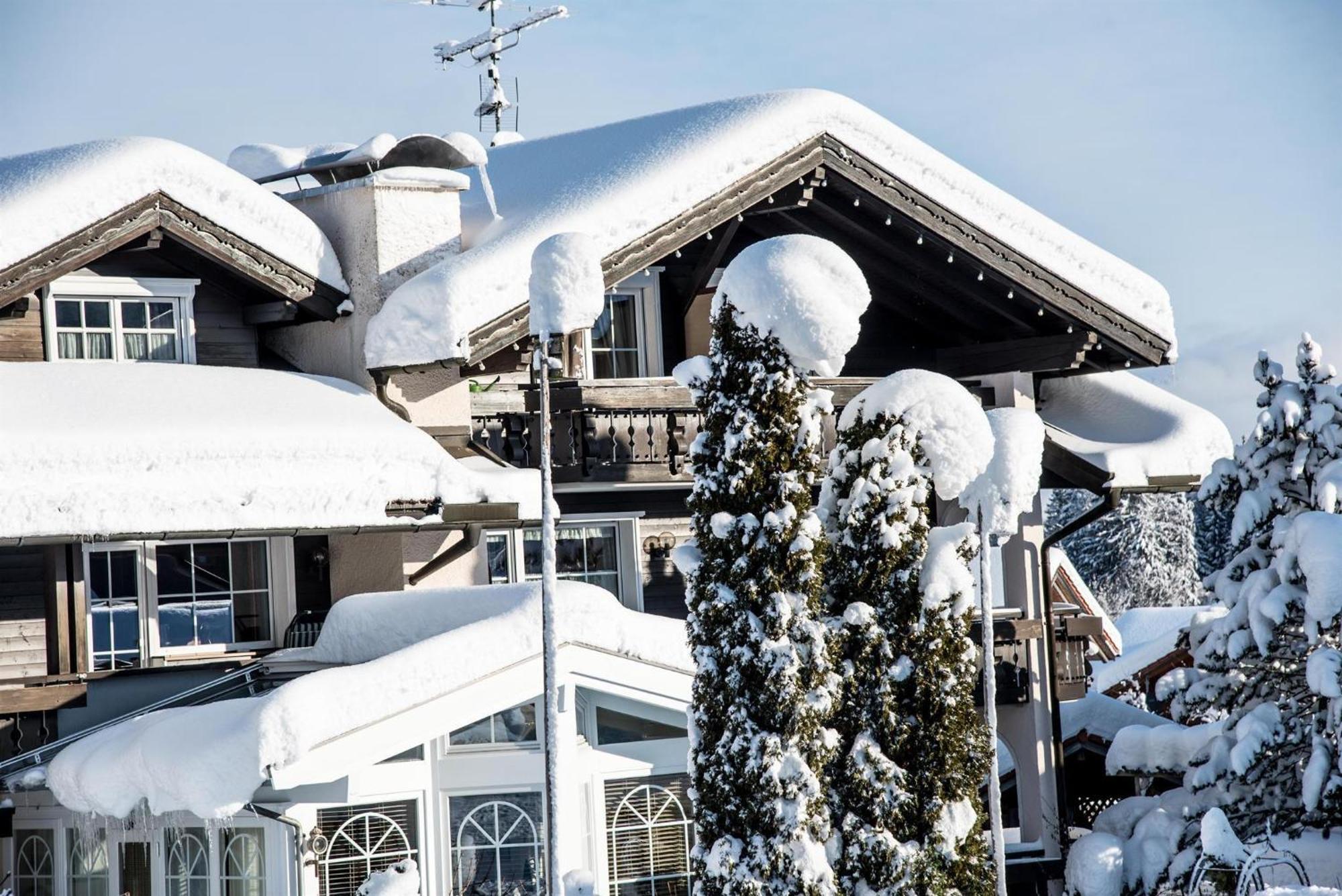 Haus Susanne - Top-Ferienwohnungen - Sommer-Bergbahn Inklusive Obermaiselstein Eksteriør billede
